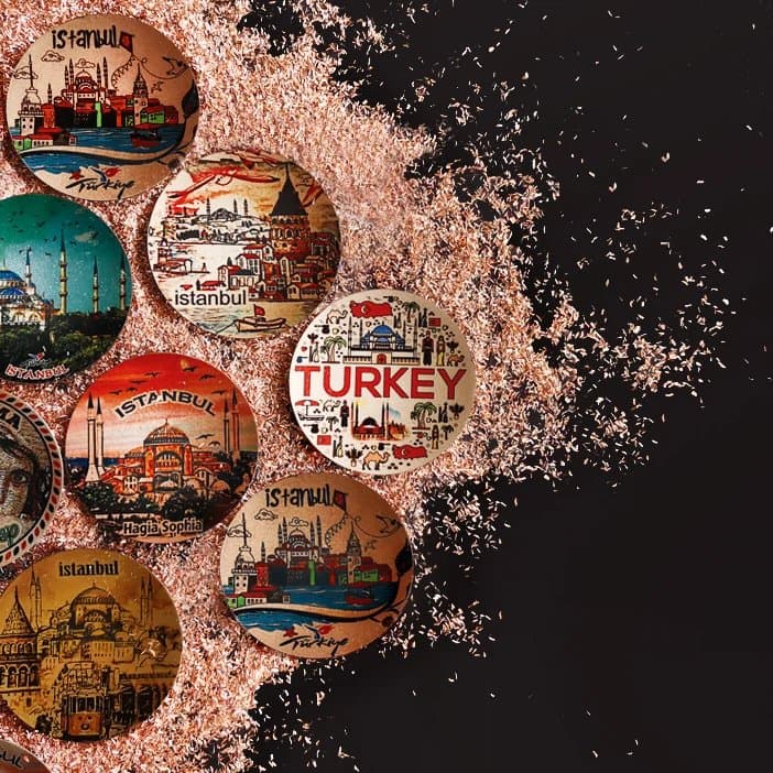Bakır Küpe ile 5 Farklı Günlük Kombin Önerisi
